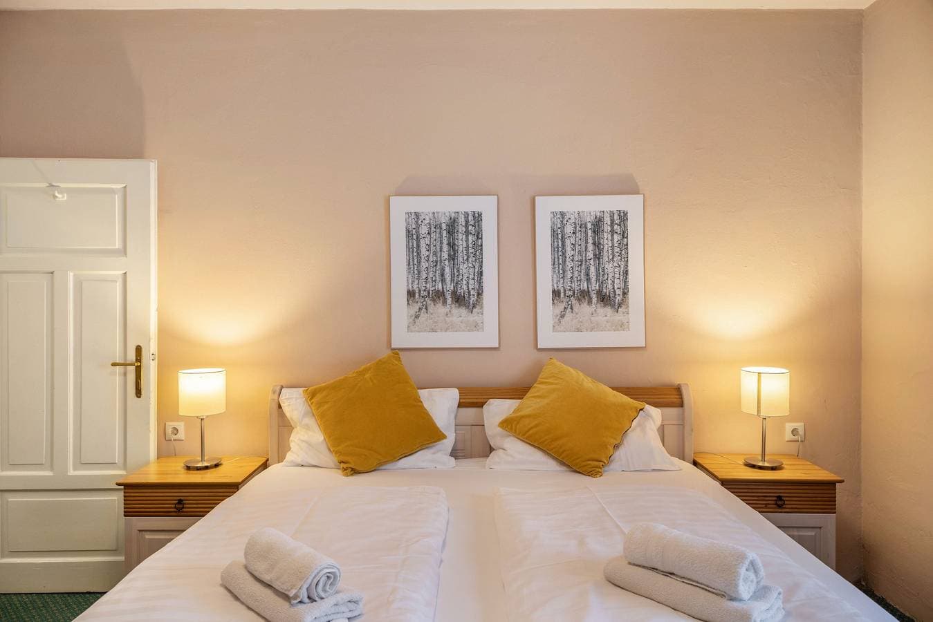 Foto 7 von 20: Zimmer 3 Budget Eg mit Bergblick und Wi-Fi
