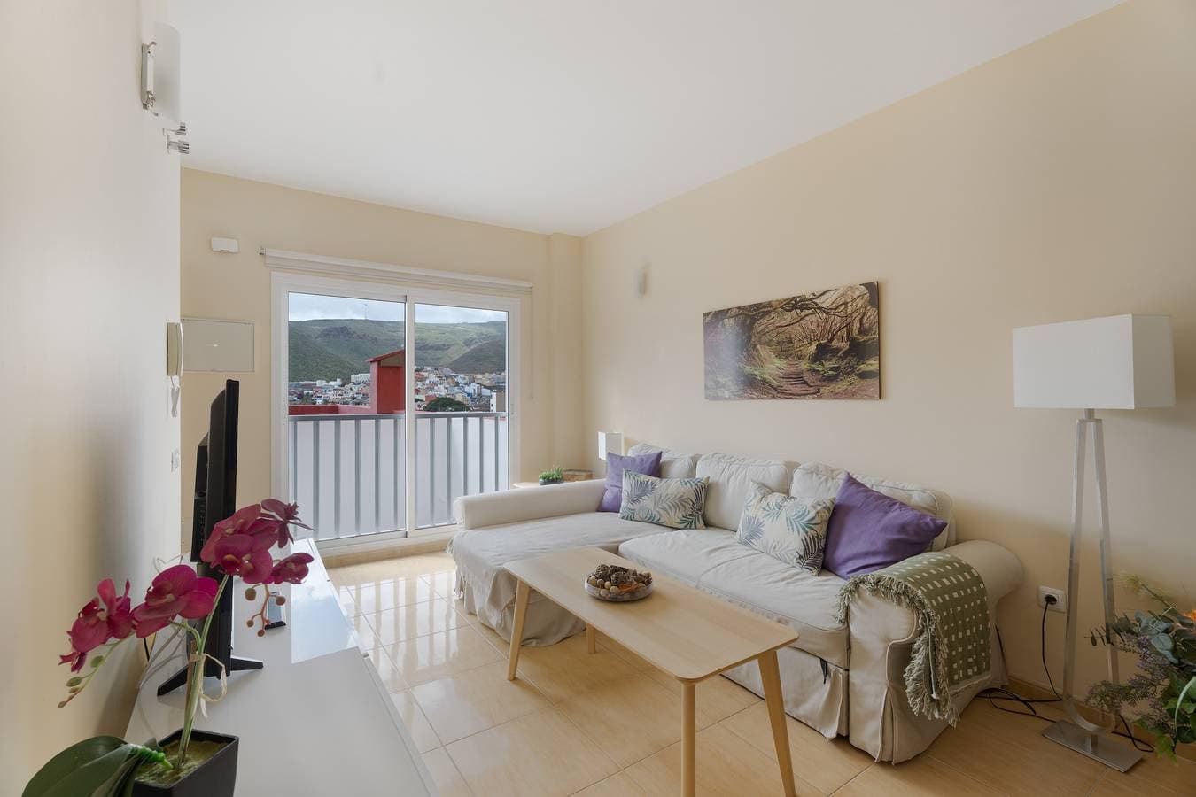 Foto 5 von 35: Casa Miramar 8 – Spektakuläre Terrasse mit Meer-, Stadt- und Bergblick