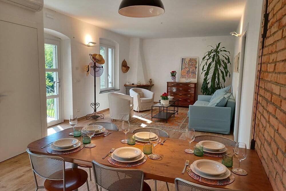 Farmhouse 80 square meters newly renovated, Barbecue, garden 1