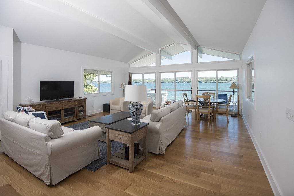 Foto 4 von 25: Schönes Haus mit 100 'Ebene am See Strand