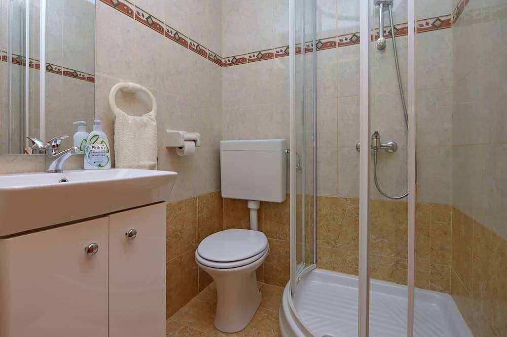 Foto 3 von 16: 1-Zimmer-Ferienwohnung mit Terrasse und Meerblick Vrbnik, Krk