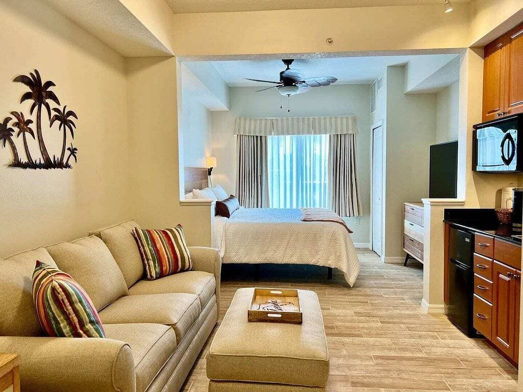 Premier Resort Studio Near Universal - Contactless 1