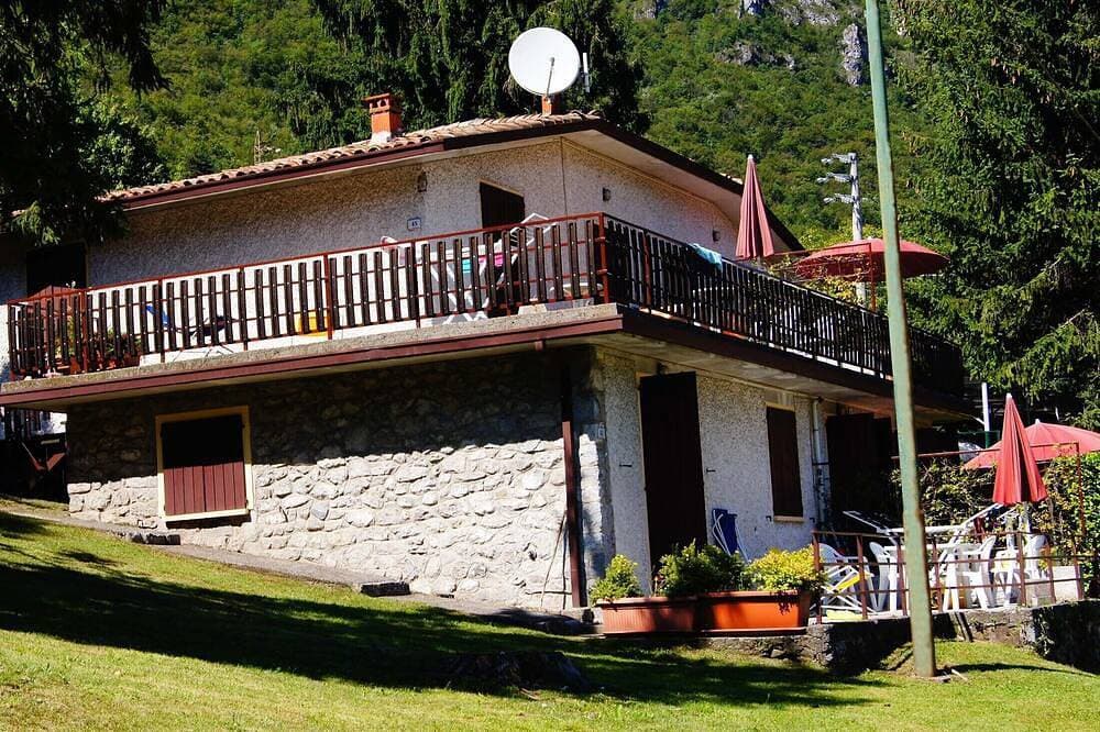 Foto 6 von 29: Direkt am See mit Terrasse und zwei Schlafzimmern