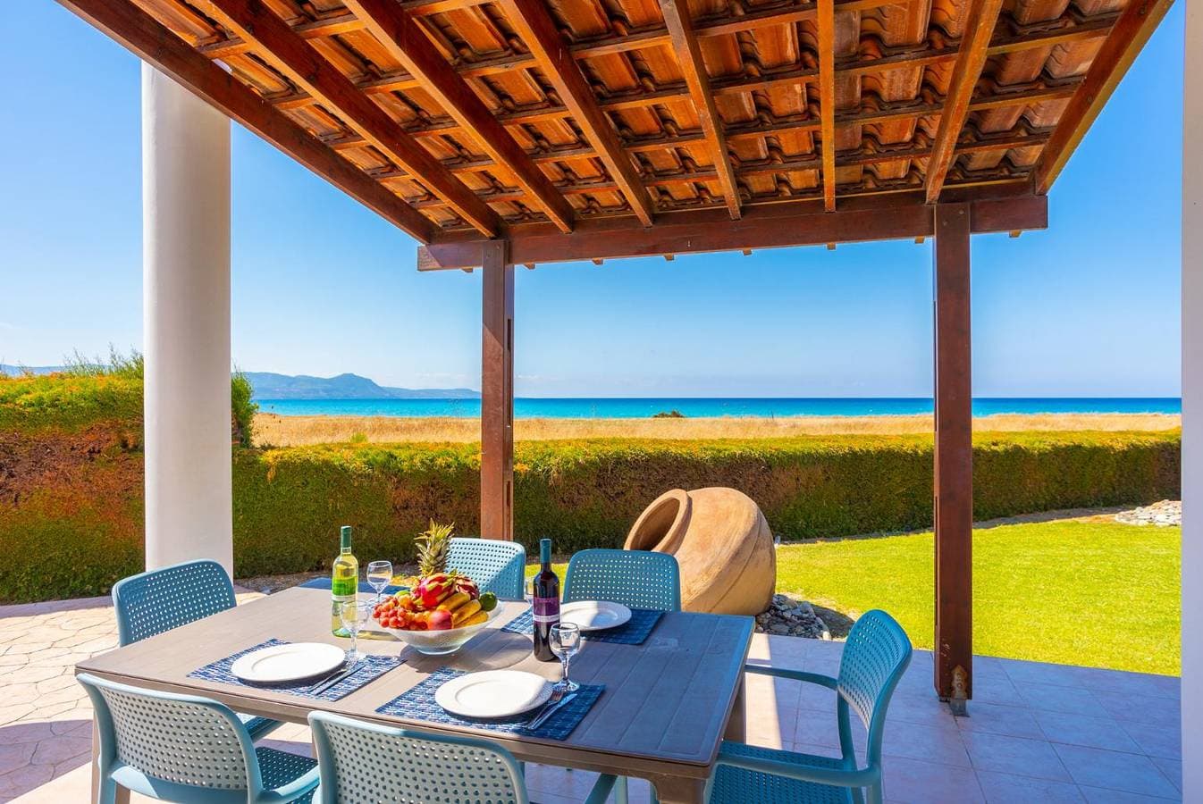 Foto 7 von 32: Villa für 6 Personen mit Terrasse