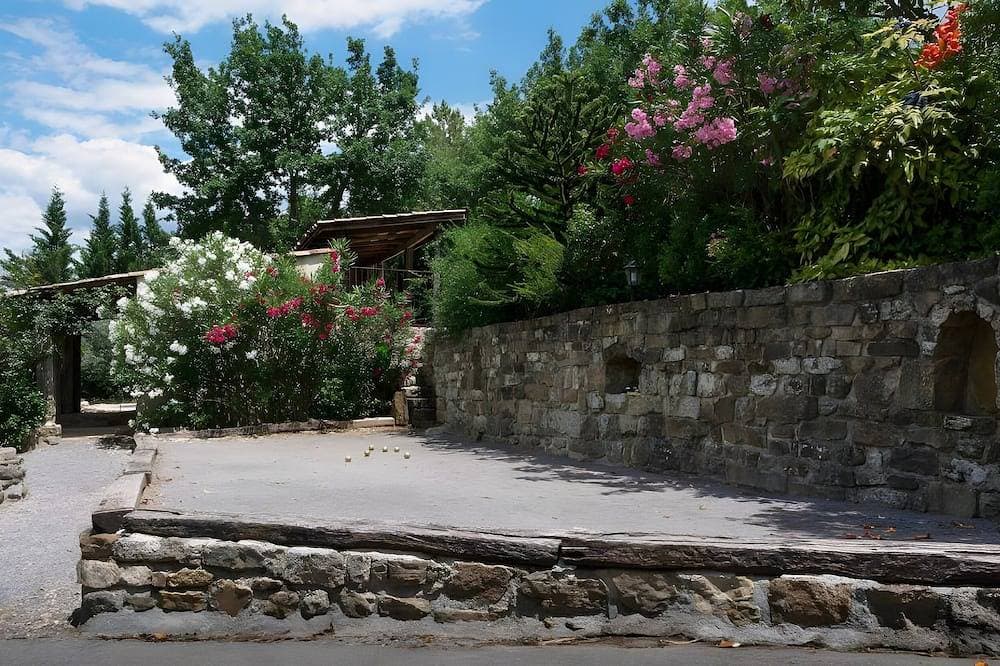 Foto 9 von 25: Ferienhaus 'La Chapelle Piscine Partagée' mit Bergblick, WLAN und Klimaanlage
