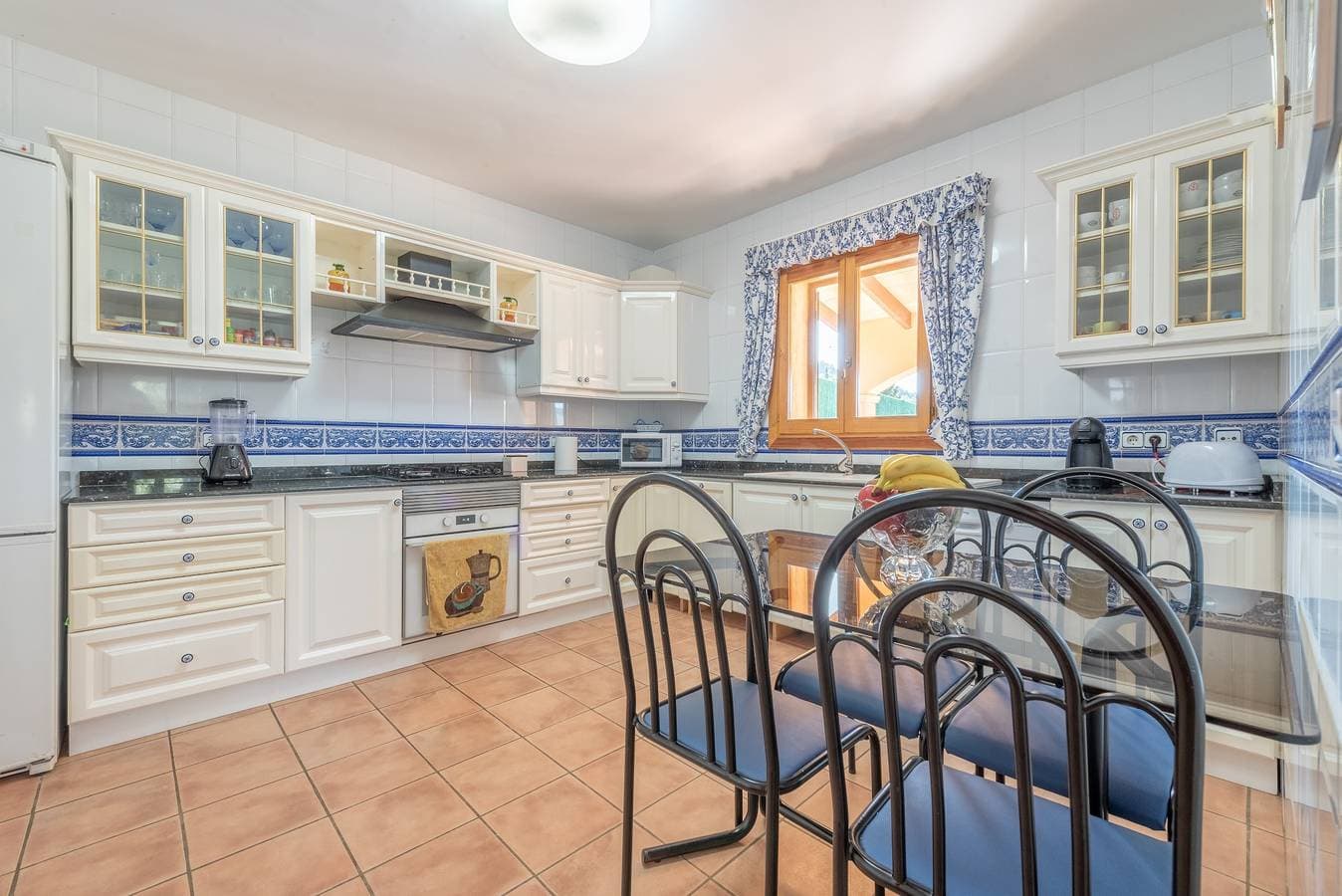 Foto 13 von 27: Gemütliches Ferienhaus "Solluna" mit WLAN, Pool, Terrasse und Garten mit Blick auf die Berge
