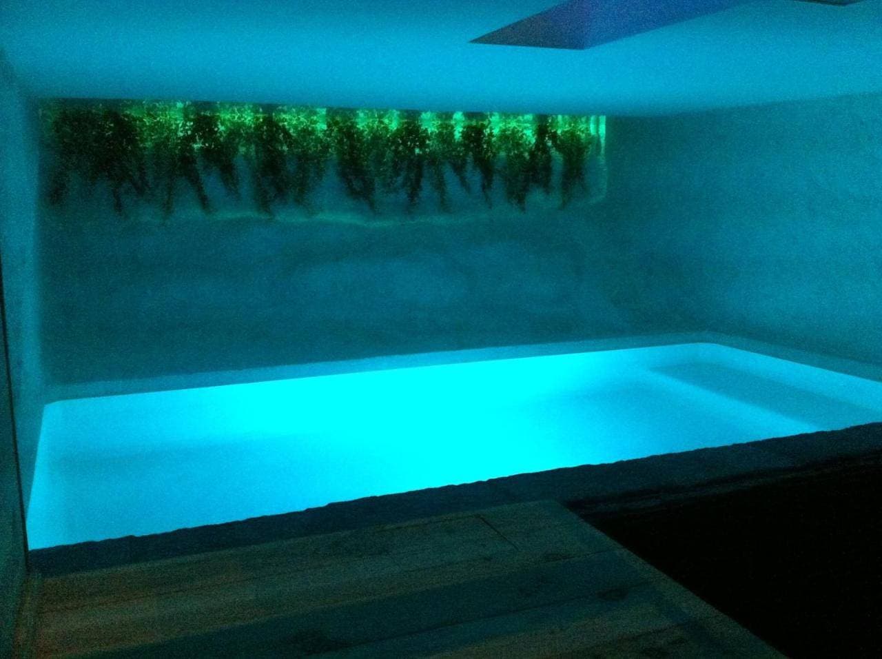 Foto 8 von 44: Duplex Loft with Private Swimming Pool (4 Adults)
