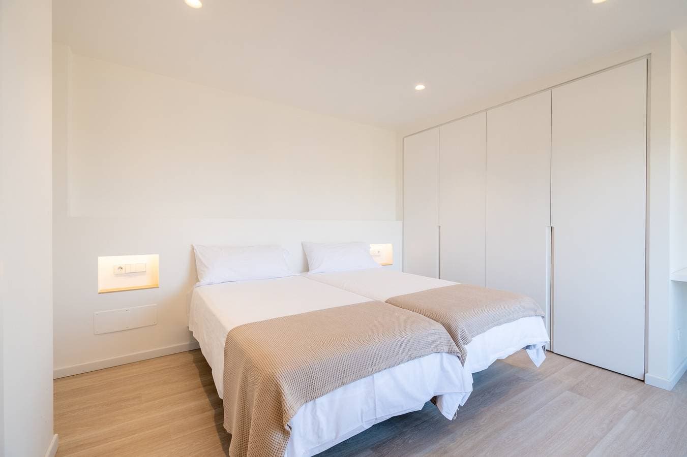 Foto 12 von 29: Apartment 'Las Palmeras 3' mit Gemeinschaftspool, WLAN und Klimaanlage