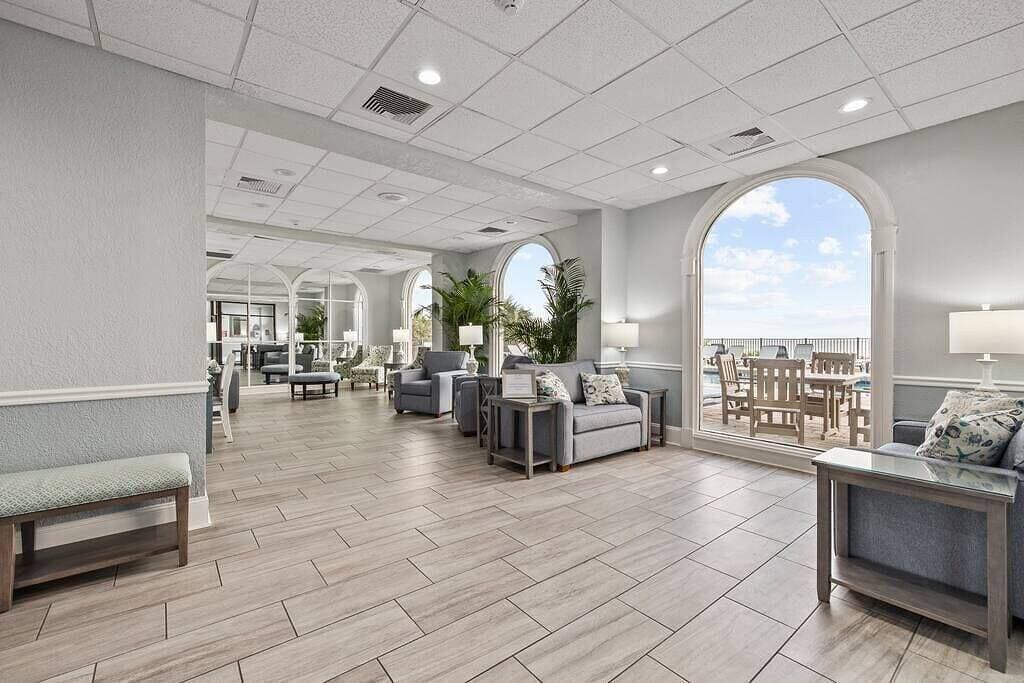 Foto 8 von 46: Renovated Condo with Gorgeous Ocean Views