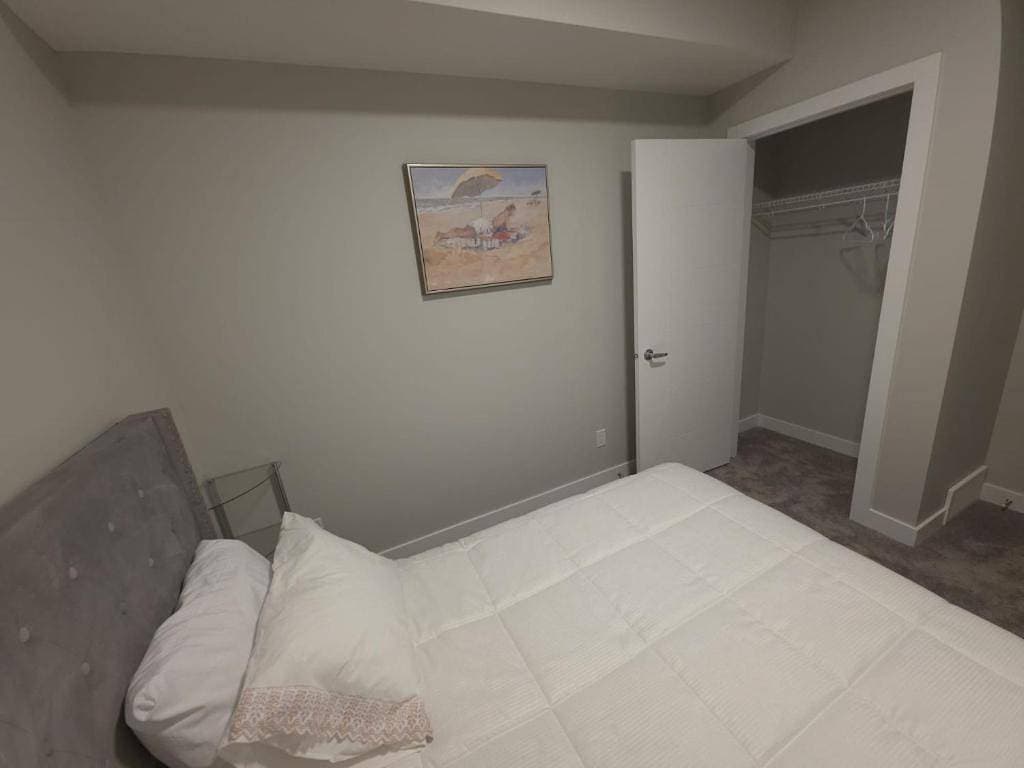 Foto 7 von 22: Geräumiges und modernes Apartment mit 2 Schlafzimmern in Calgary