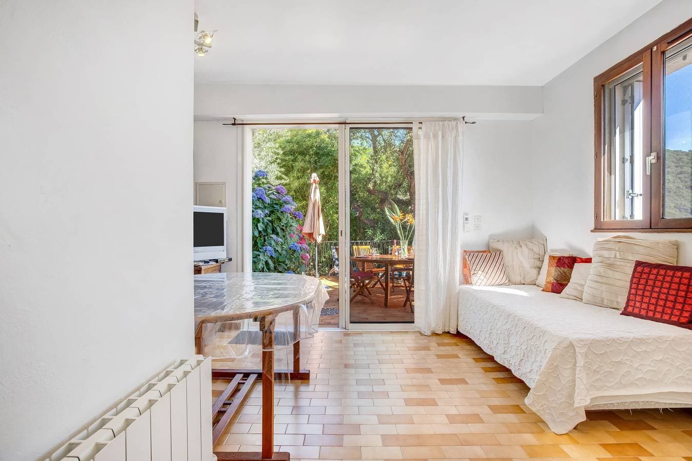 Foto 4 von 21: Appartement in Les Collines Cavalaire mit Meerblick, privater Terrasse und WLAN