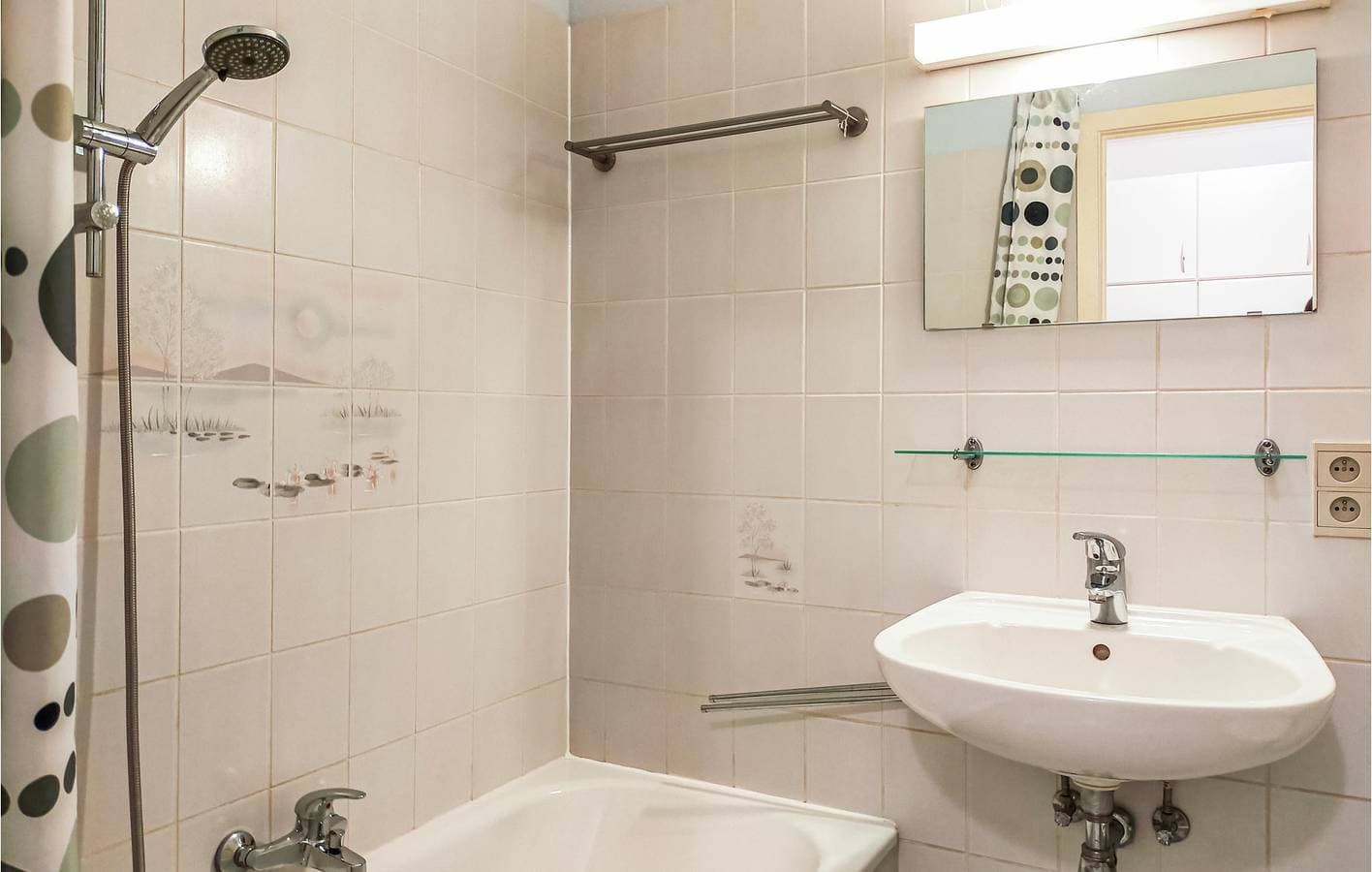 Foto 7 von 17: Ferienwohnung für 4 Personen mit Terrasse