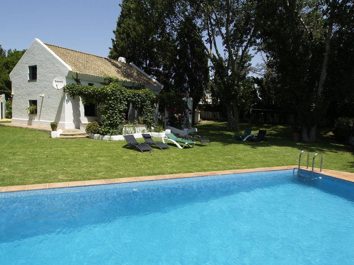 Casa El Chozo-Andalusisches Cortijo mit Pool in Strandnähe 1