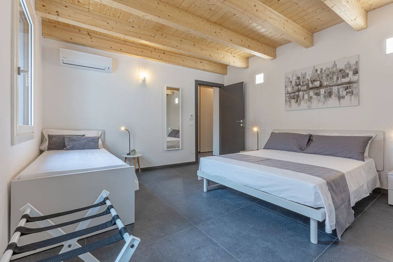 Foto 3 von 43: Ferienwohnung für 9 Personen mit Balkon