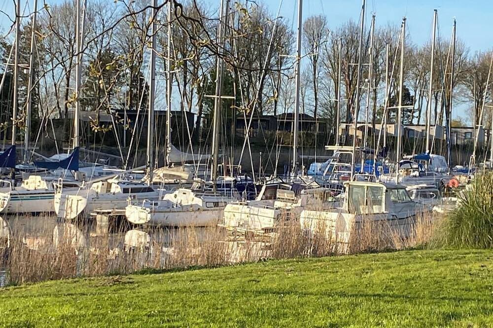 Foto 11 von 14: Geräumiges Ferienhaus + Garten, Parkplatz in der Nähe. Landung Strand / Hafen