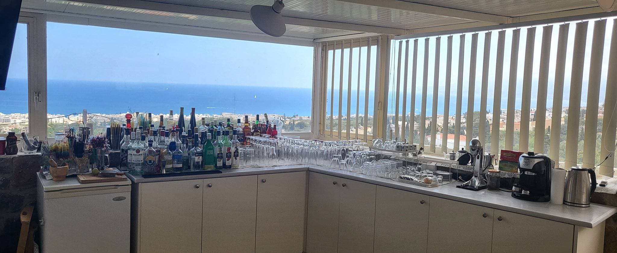 Foto 9 von 20: 2 Bed Apartment - Sleeps 8 - Pool Patio Views