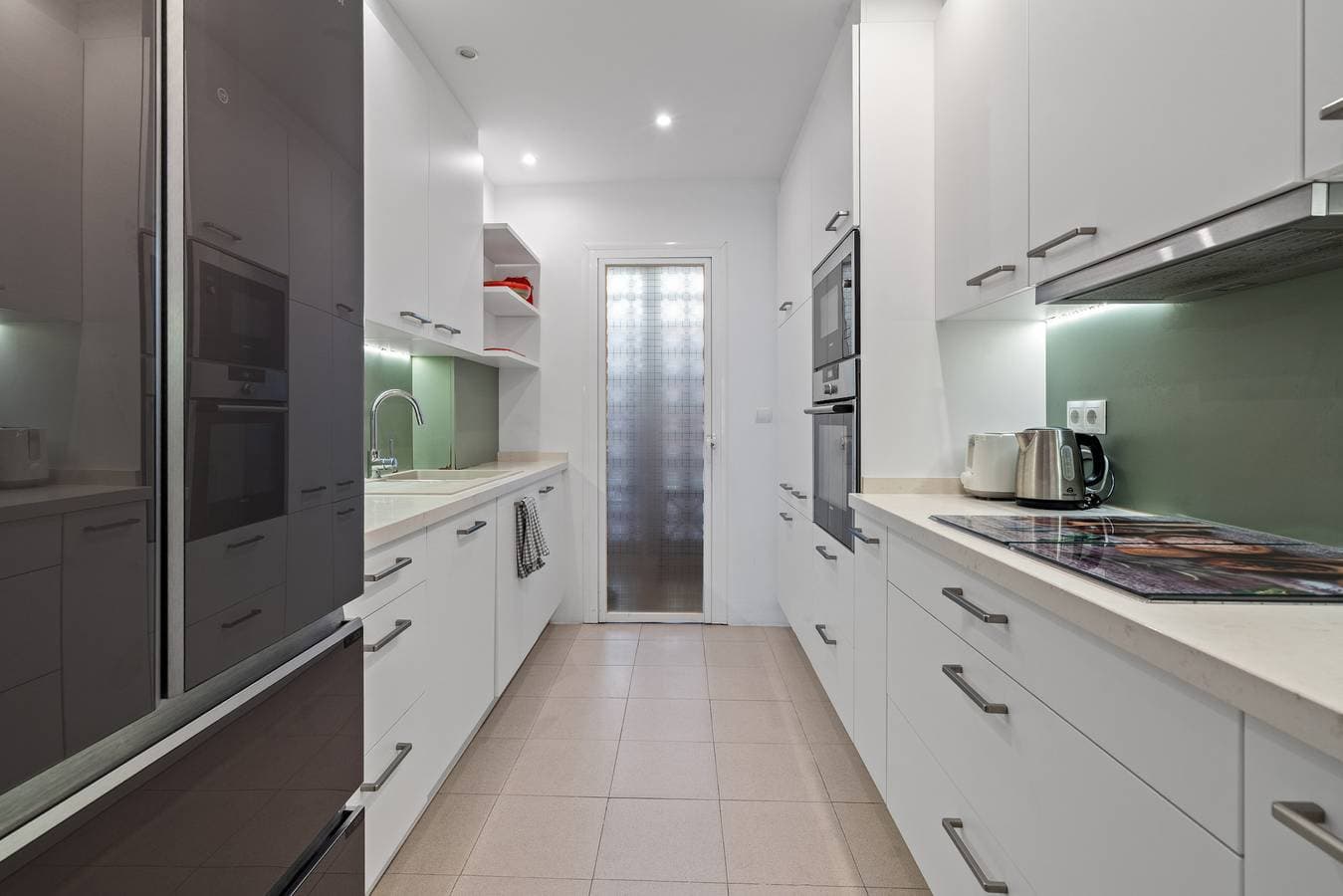 Foto 6 von 20: 49 Comfortable 2-Bedroom Garden Apartment Close to