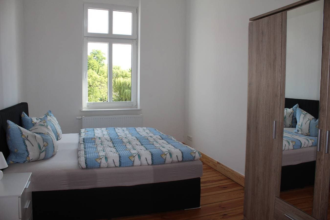 Foto 11 von 28: Ferienwohnung Eg Links - Lychen mit Seeblick, Gemeinschaftsterrasse und WLAN