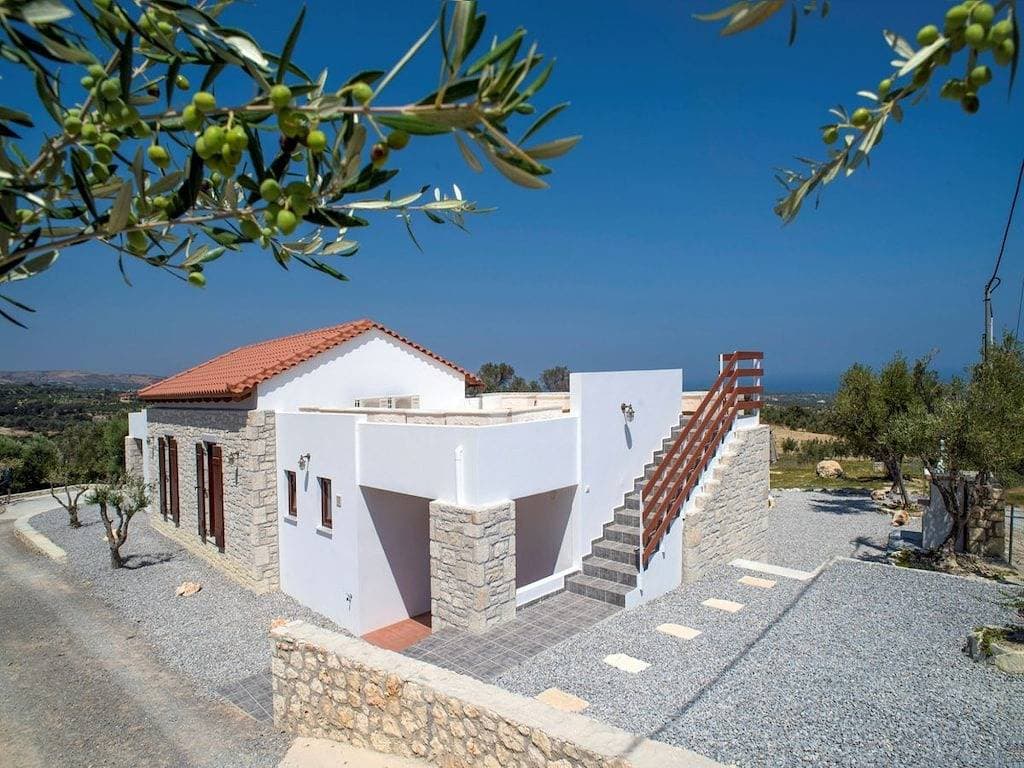 Foto 2 von 43: Villa in Kyrianna mit Schwimmbecken
