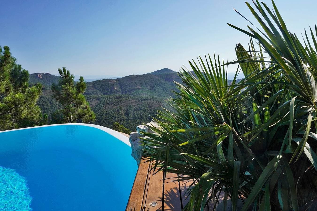 Foto 7 von 25: Côte d’Azur pur: Exklusive Villa mit Pool und einem Meerblick zum Träumen