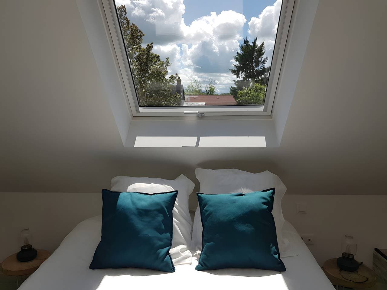 Foto 13 von 28: Gästezimmer „Chambre bleue – 1. Etage“ mit gemeinsamem Garten und WLAN