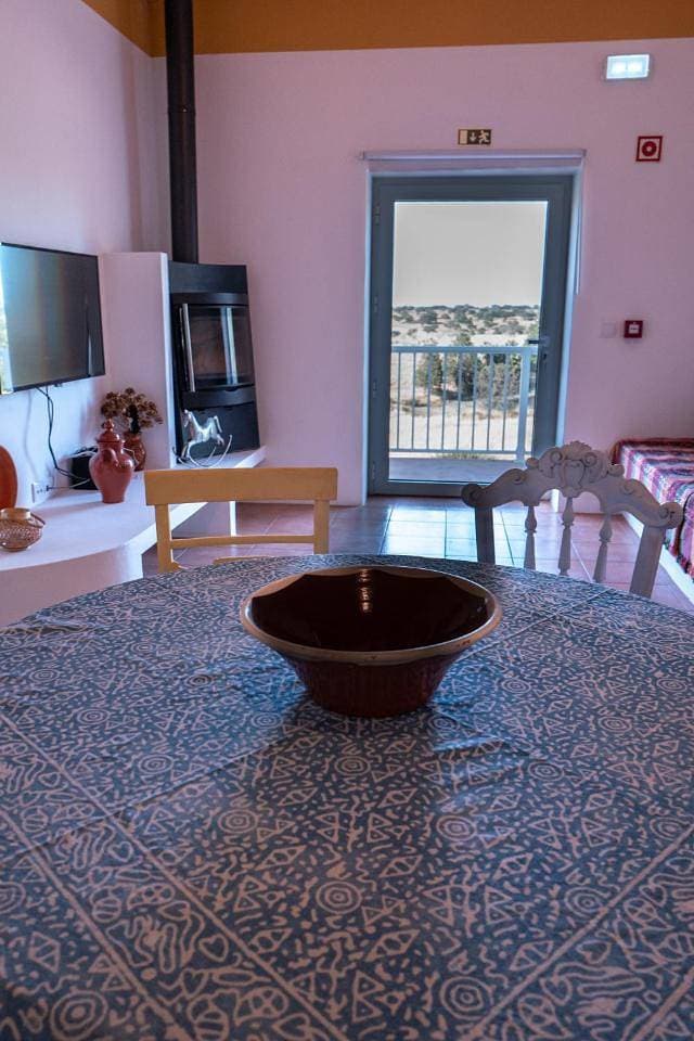 Foto 7 von 16: Two-Bedroom Apartment with Lake View