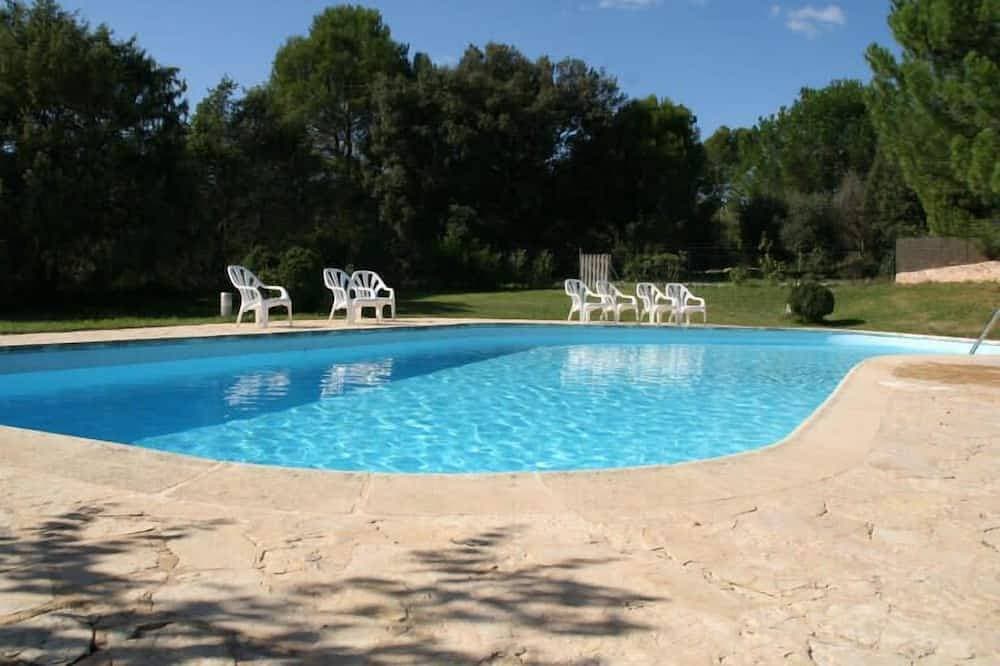 La Farigoule fur 6 Personen mit gemeinsamem Schwimmbad Natur Ruhig 1