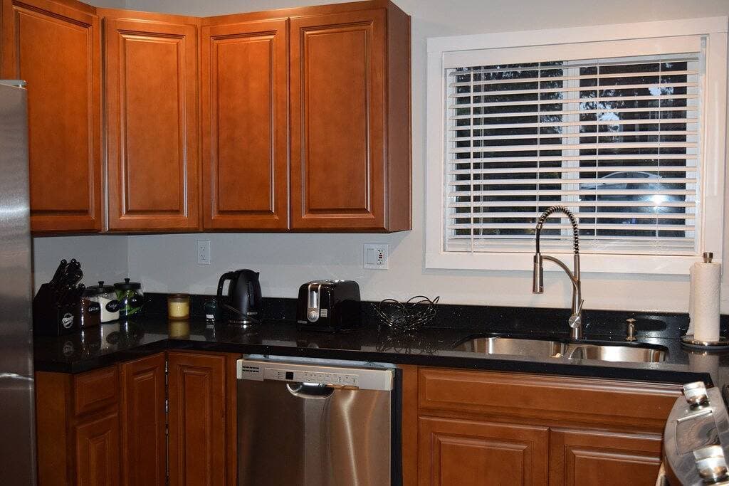 Seattle / Flughafen / Stadtbahn / SeaTac / 2 Zim. Wohnung / Haus am Wasser 1