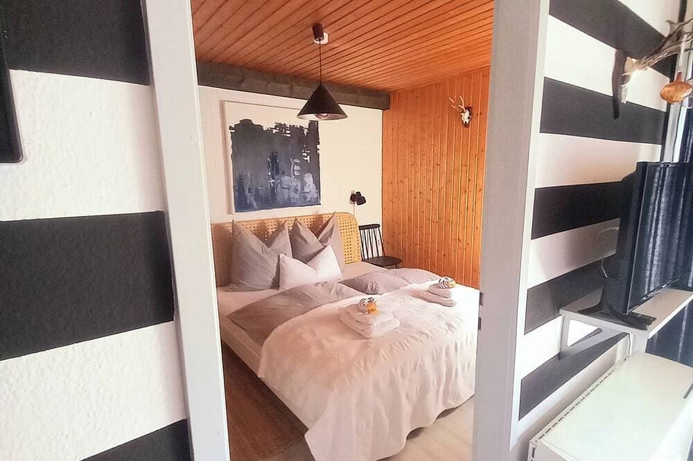 Foto 3 von 30: Süßer Ferienbungalow in Seenähe mitten im Frankenwald, 45 qm, haustierfreundlich