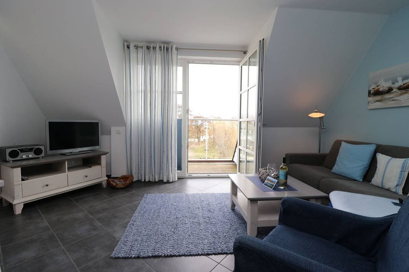 Foto 11 von 36: Ferienwohnung mit Boddenblick und 2 Balkonen, direkt am Ahrenshooper Hafen