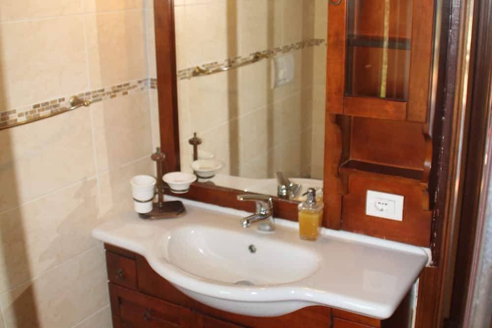 Foto 3 von 12: Toscanisches  Landhaus Le Chiuse mit Panorama Pool und Klima Anlage