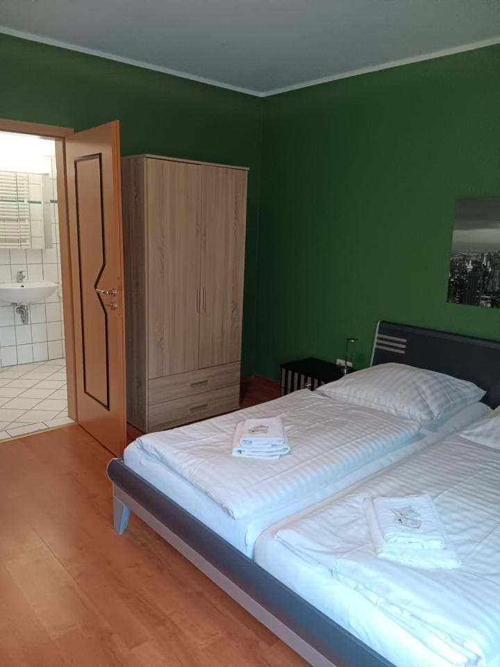 Foto 8 von 25: Double Room with Private Bathroom
