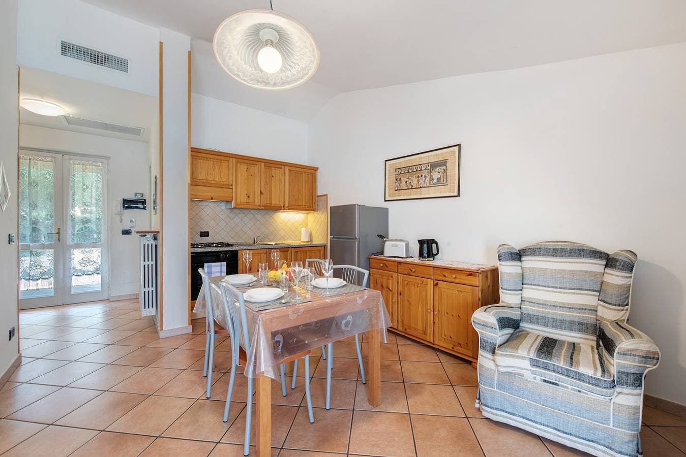 Foto 13 von 33: Ferienwohnung "Bella Isola" mit Seeblick, privater Terrasse und WLAN