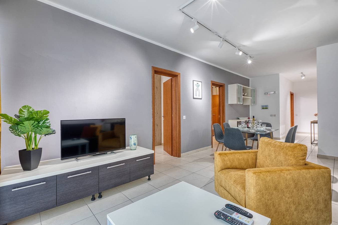 Foto 12 von 27: Ferienwohnung für 4 Personen mit Balkon