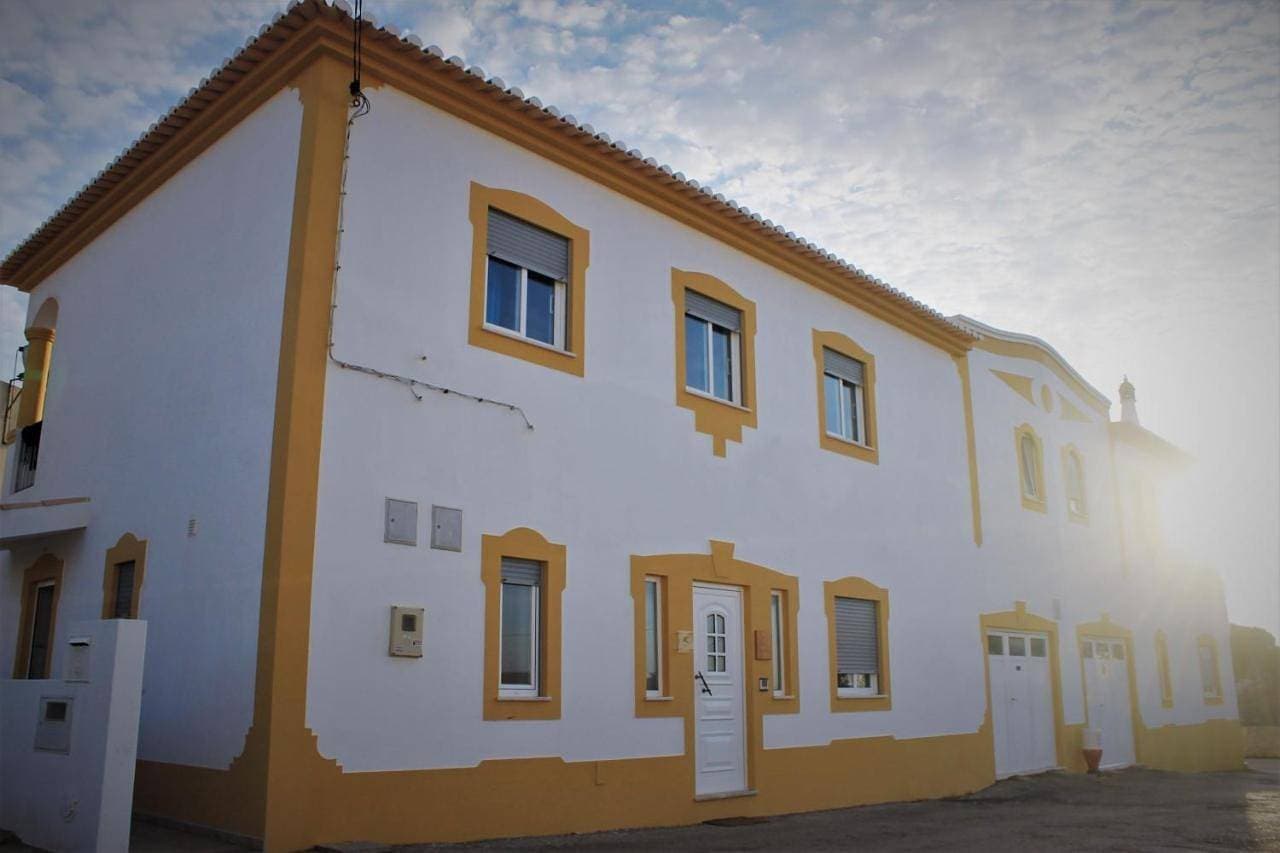 Local Guesthouse 1