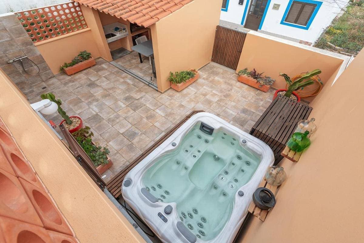 Foto 4 von 31: Three-Bedroom Townhouse