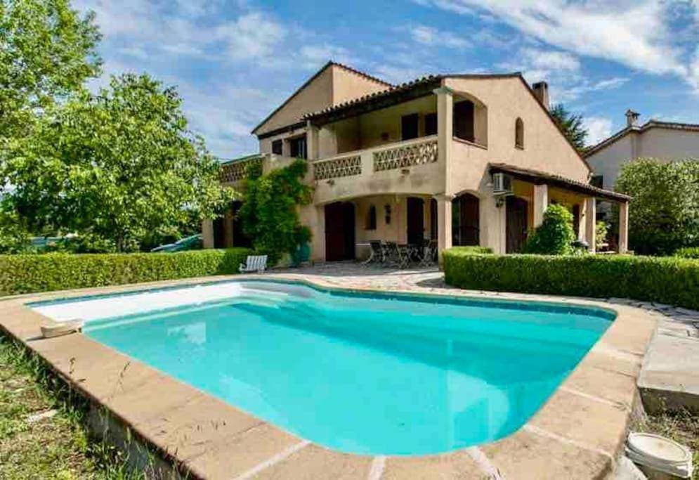 Foto 8 von 17: Three-Bedroom Villa