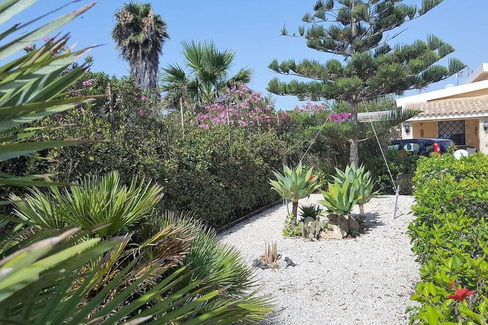 Foto 9 von 30: Villa mit Pool direkt am Meer, für diejenigen, die Ruhe und Privatsphäre lieben