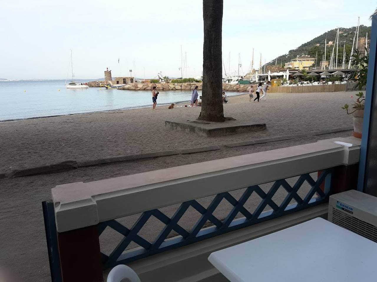 Foto 13 von 24: Gemütliche Wohnung in Théoule-sur-Mer, 30 m², Meerblick.