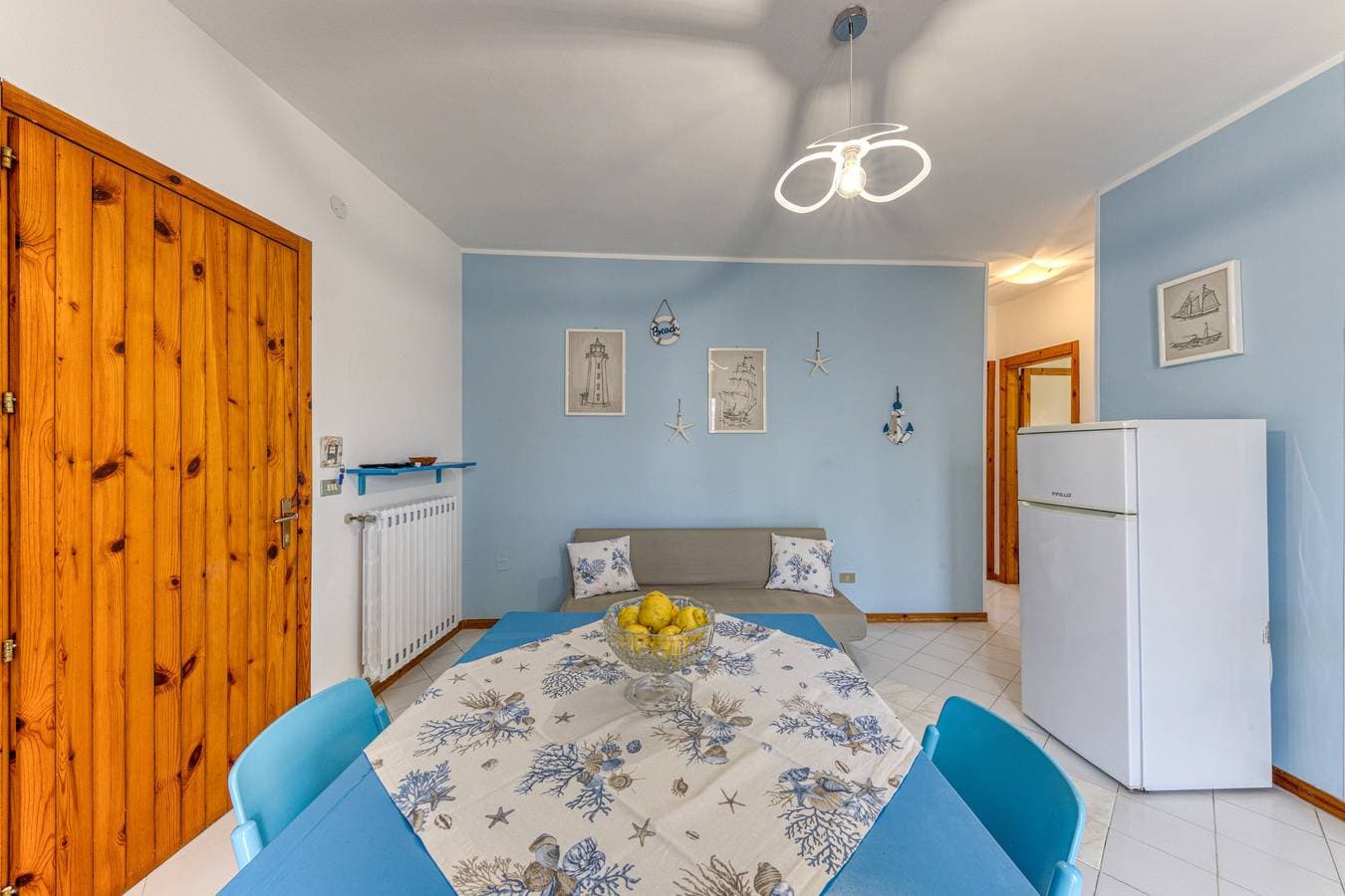 Foto 9 von 19: Ferienhaus 'Casa A Lido Marini' mit Balkon und Klimaanlage