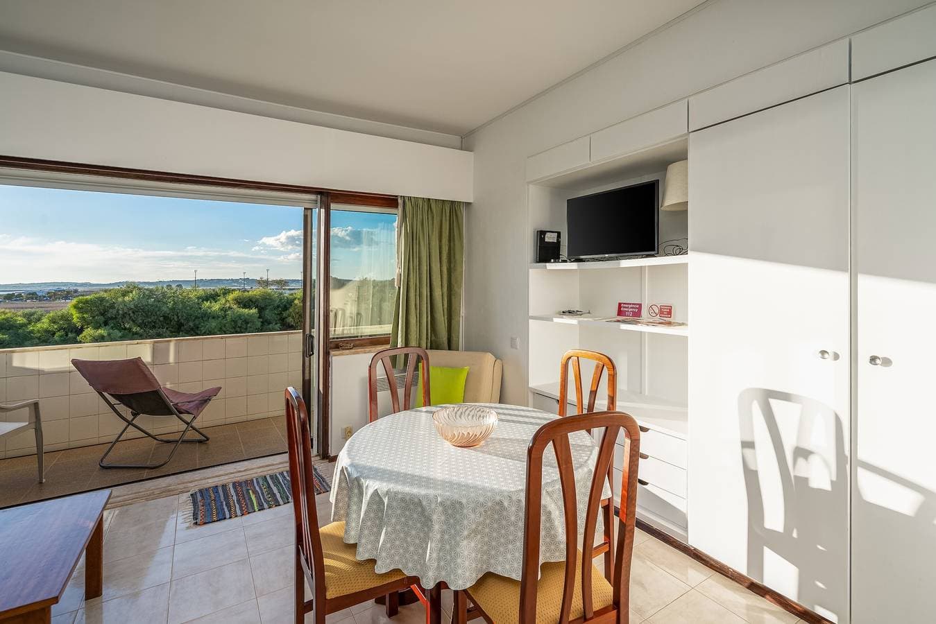 Foto 6 von 27: Ferienwohnung 'Alvor Beach Front Line Bay' mit Meerblick, Wi-Fi und Klimaanlage
