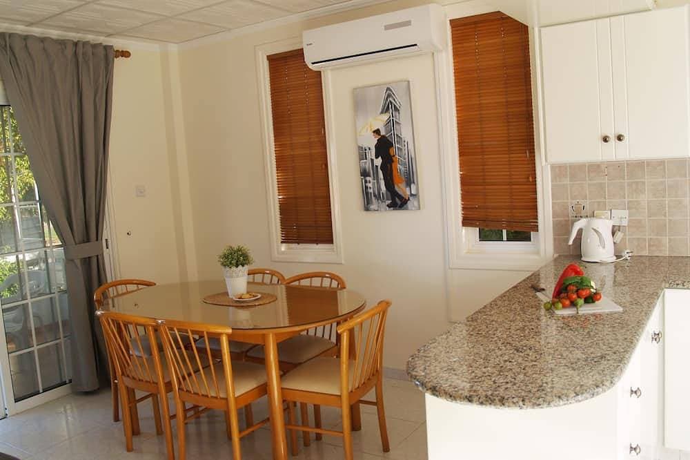 Foto 10 von 15: Villa Christina Bett Villa-BBQ-Free WIFI-Close Protaras Beach