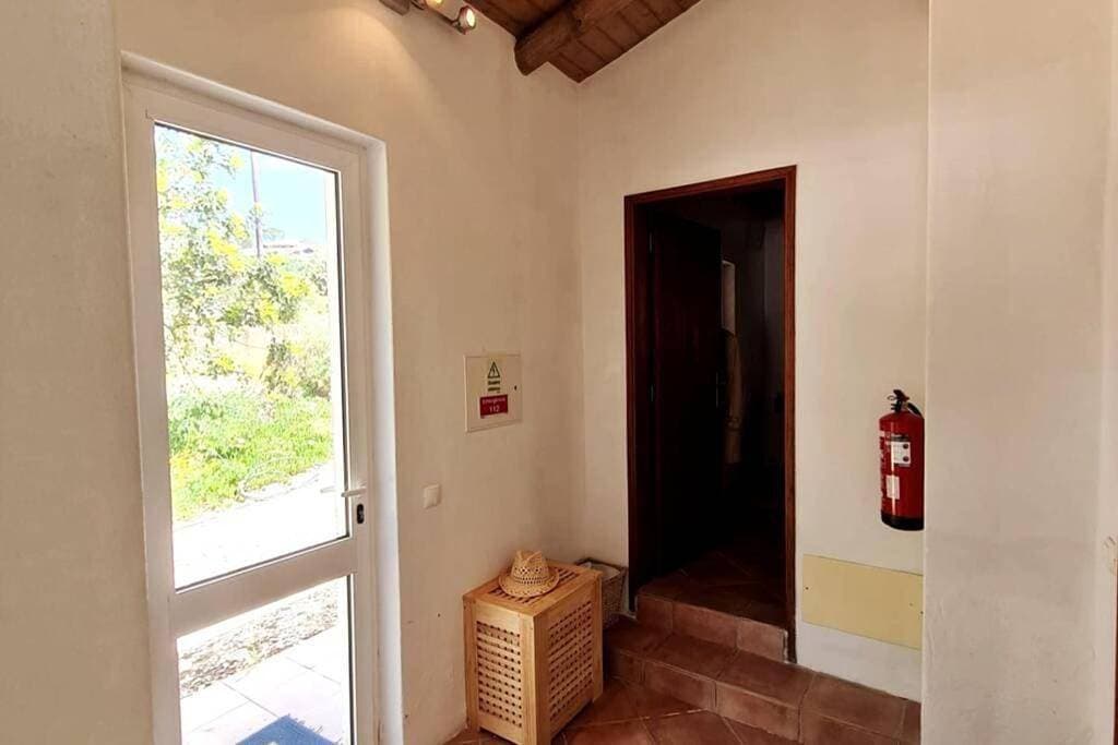 Foto 11 von 28: Three-Bedroom House