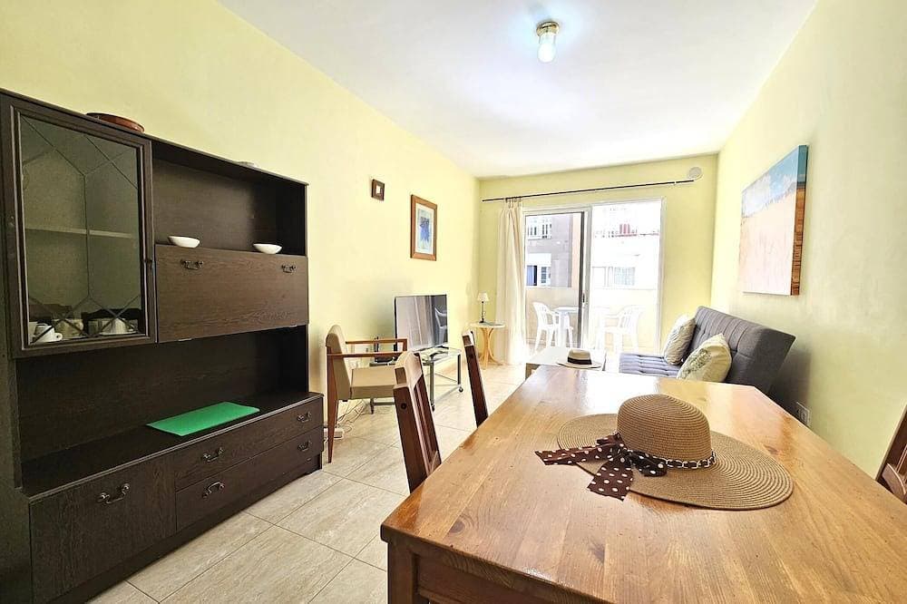 1A Wohnung Abrigos, Wifi und Balkon 1
