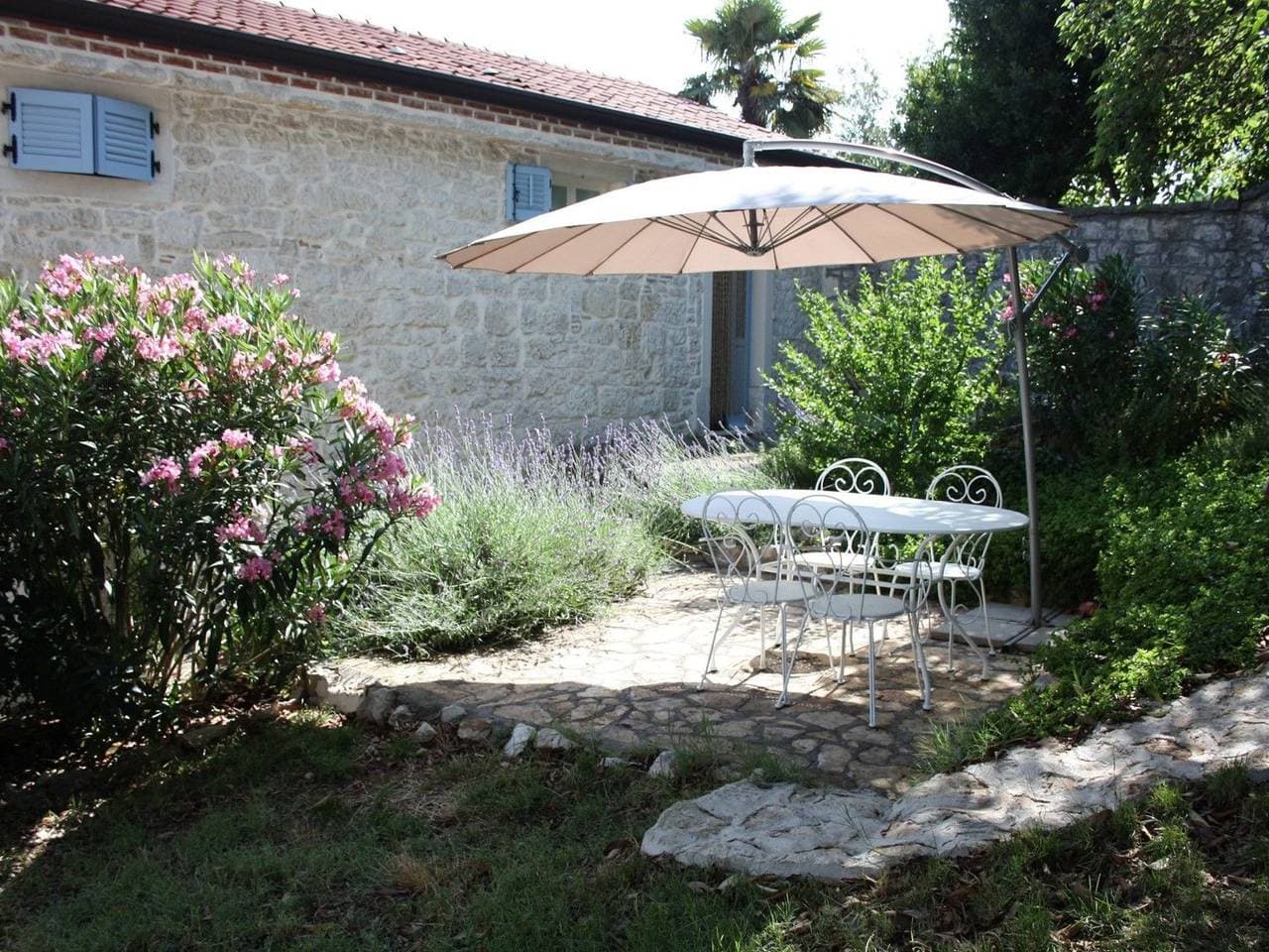 Foto 3 von 24: App Nirvana mit Garten in der Altstadt von Vrsar
