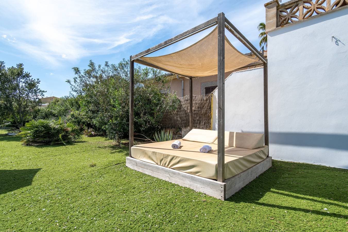 Foto 4 von 27: Ferienhaus 'Gemütliches kleines Haus in Meeresnähe' mit privater Terrasse, Wi-Fi und Klimaanlage