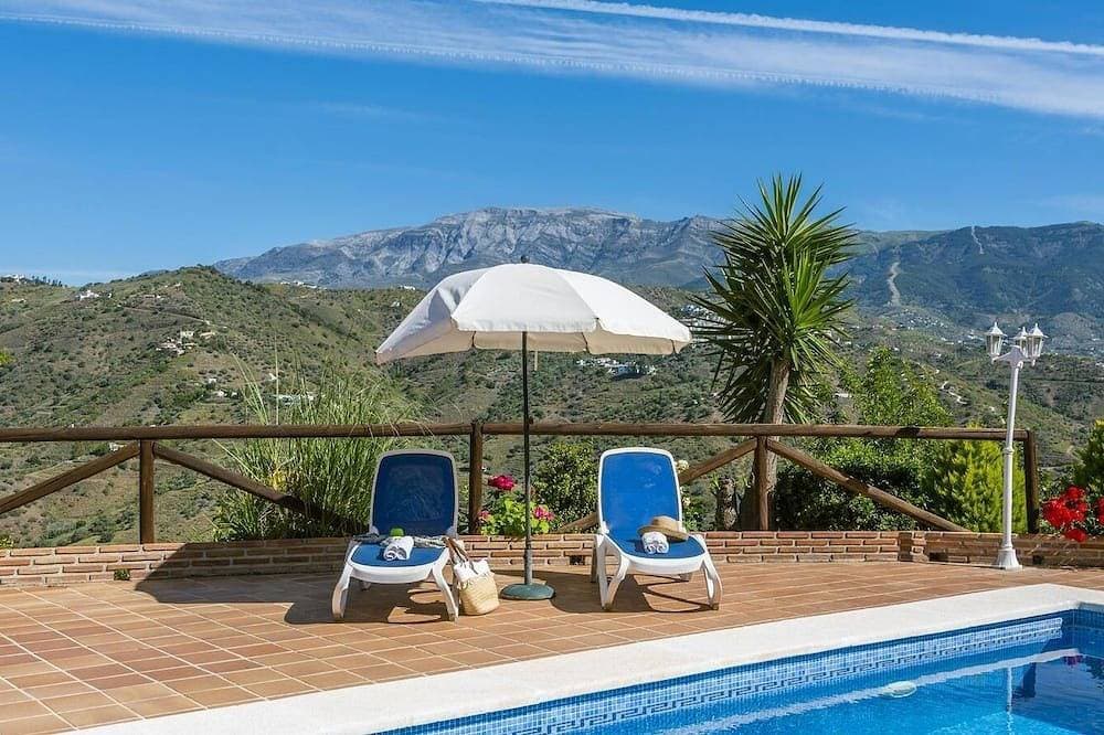 Cortijo La Rijana Sayalonga 1