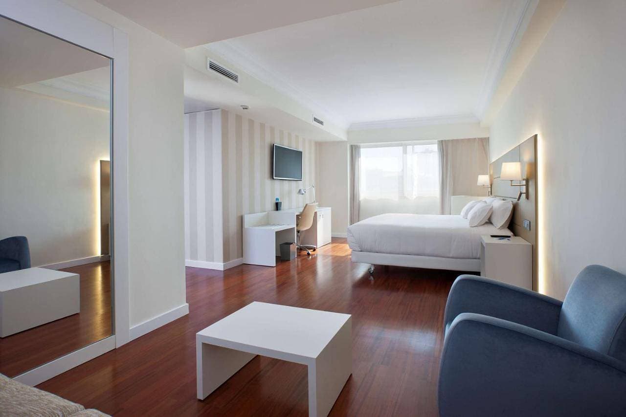 Foto 2 von 10: Standard Double or Twin Room with Extra Bed (2 Adults + 1 Child)
