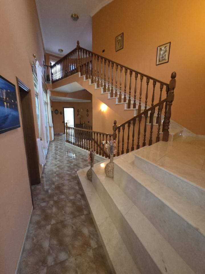 Foto 9 von 19: Three-Bedroom House