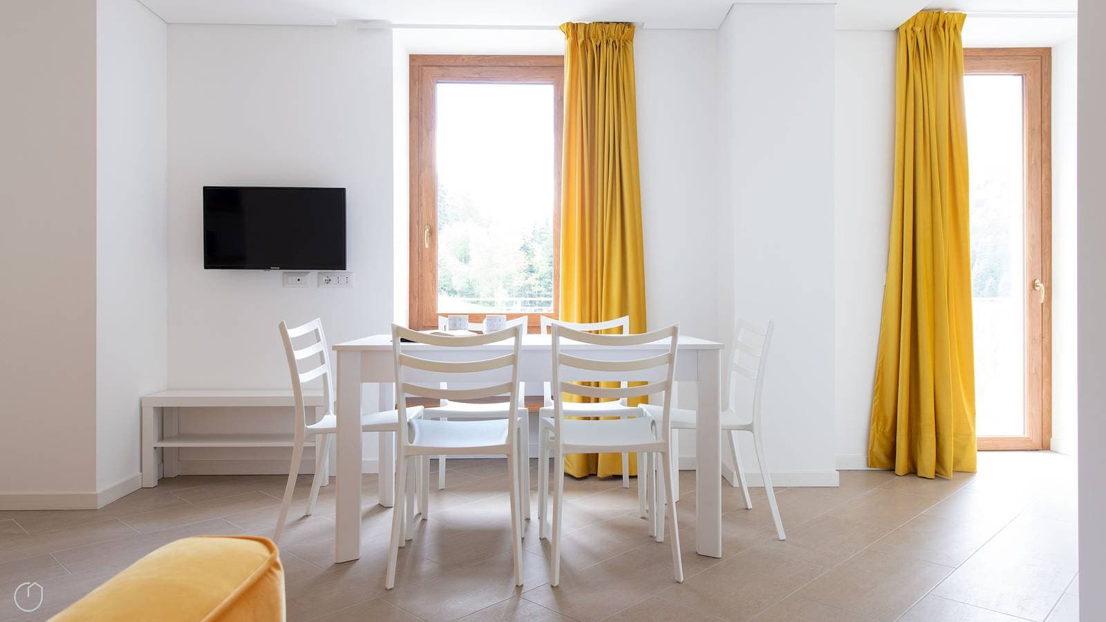 Villa Tola - Giallo 1